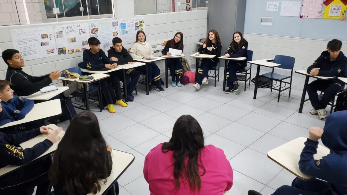 Colégio Jandyra promove projeto anti-bullying com alunos do 6º ao 8º ano